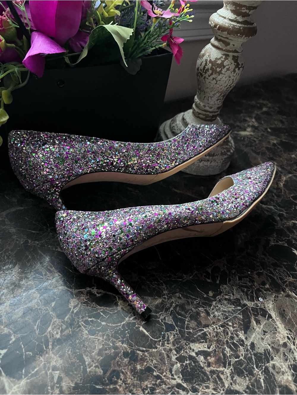 Jimmy Choo
Love 85
Fancy/Elegant
Princess
Heel/Pumps
Size 39 EU
9 USA for Women - Picture 6 of 15